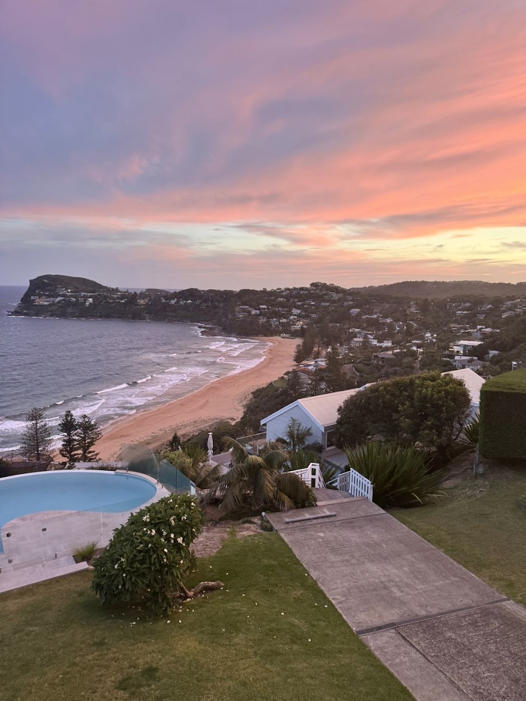 Whale Watch Special events and Holiday Rent | 21 Norma Rd, Palm Beach NSW 2108, Australia | Phone: 0447 014 011