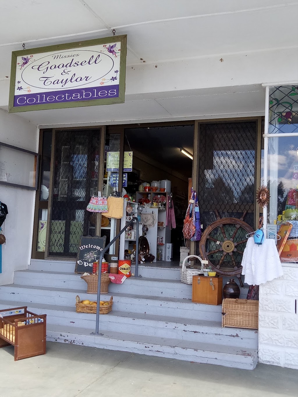 Missie's Goodsell & Taylor Collectables (2772 Pacific Hwy) Opening Hours