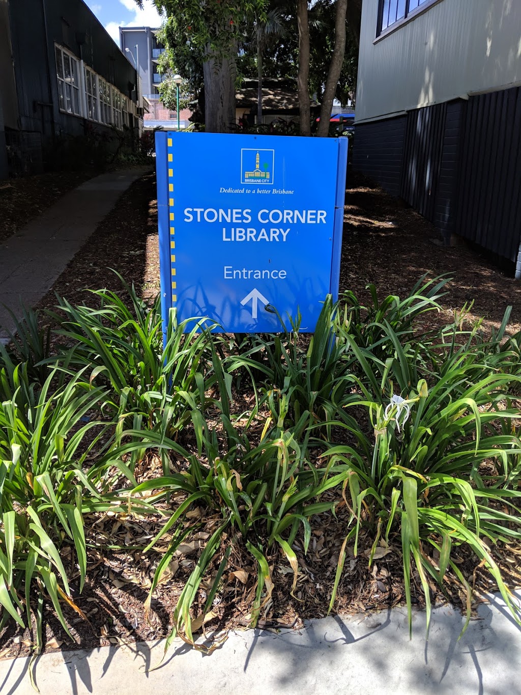 Stones Corner Library | 280 Logan Rd, Stones Corner QLD 4120, Australia | Phone: (07) 3403 2170