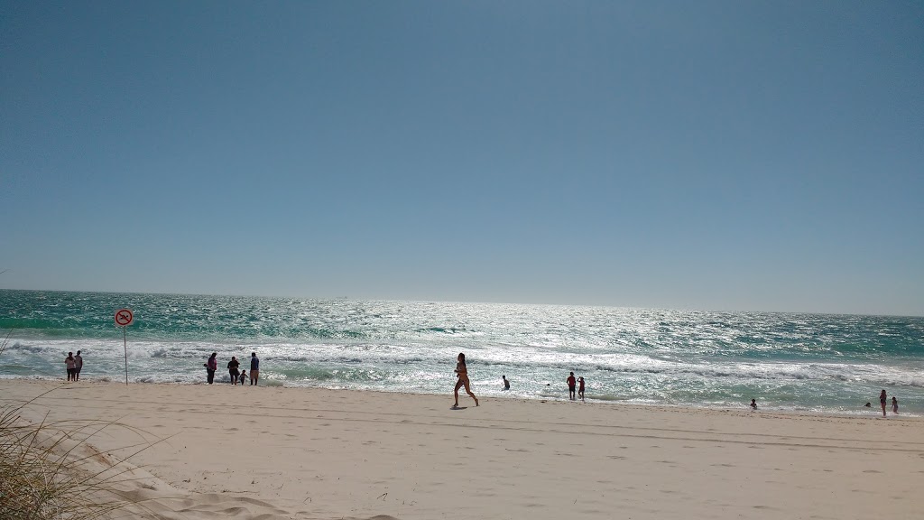 Amazing Beachfronts | lodging | 174 The Esplanade, Scarborough WA 6019, Australia | 0892850090 OR +61 8 9285 0090