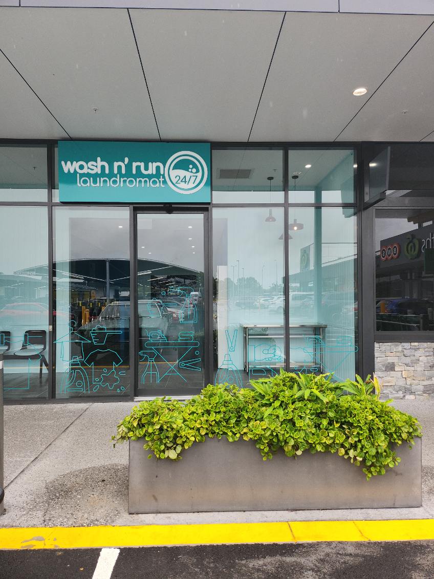 Bellmere Laundromat | Shop #3, Warbu/96-110 Bellmere Rd, Bellmere QLD 4510, Australia | Phone: 0430 011 112