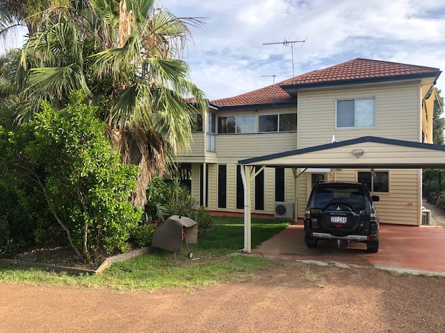 Robins Roost | 120 Claus Rd, Haigslea QLD 4306, Australia | Phone: 0437 833 250