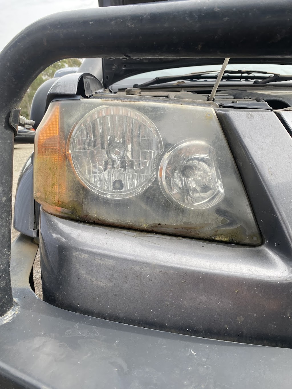 Headlight restoring Newcastle & Lake Macquarie | 119 Enterprise Way, Bolton Point NSW 2283, Australia | Phone: 0499 495 494
