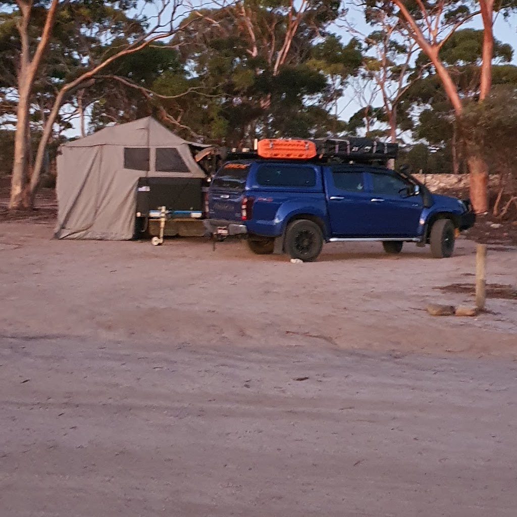 The Camp - Wave Rock Short Stay | Corner Aylmore Road &, Hyden-Lake King Rd, Hyden WA 6359, Australia | Phone: 0400 488 821