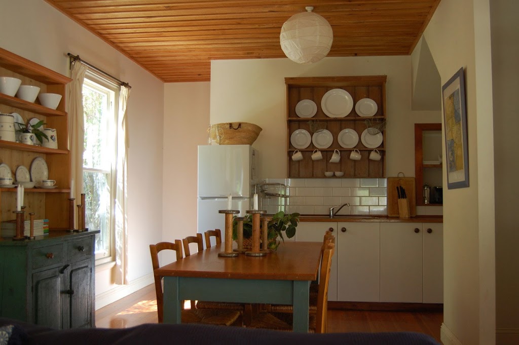 allenvale cottages | 150 Allenvale Rd, Lorne VIC 3232, Australia | Phone: 0413 346 360