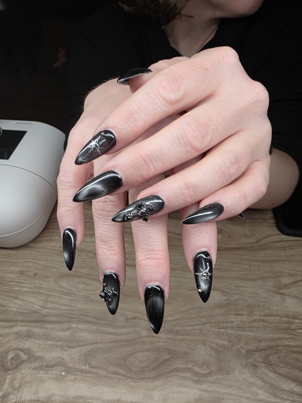MECS Beauty & Nails | 6405 Murray Valley Hwy, Wyuna VIC 3620, Australia | Phone: 0488 208 729