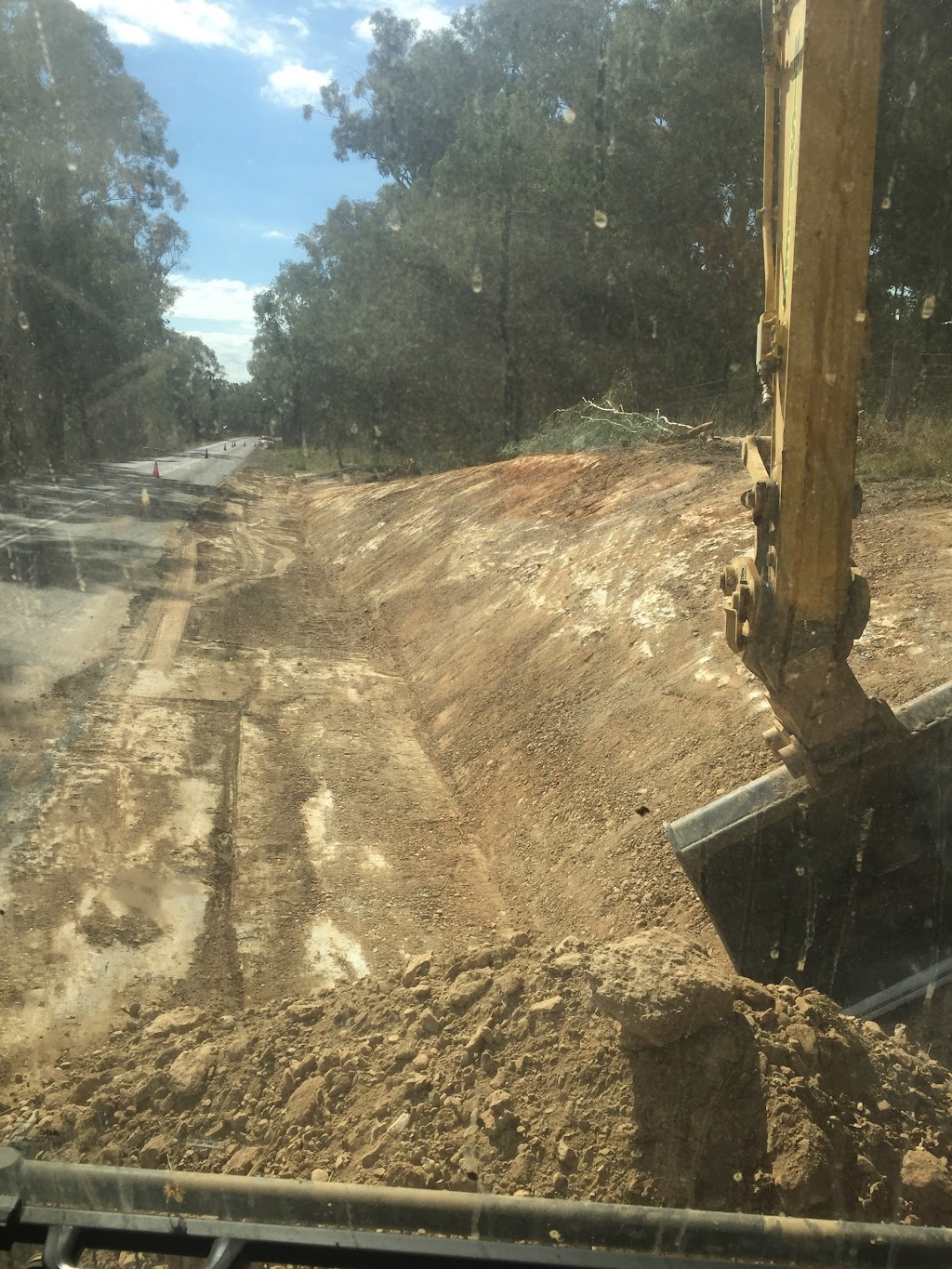 Miskles Earthmoving | 10 Kandos Tip Rd, Rylstone NSW 2848, Australia | Phone: (02) 6379 1256