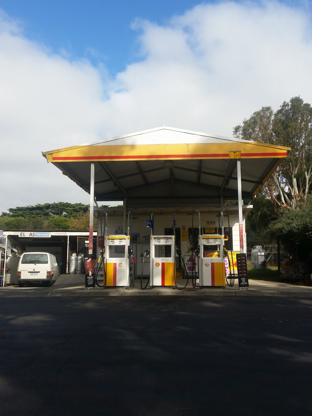 Shell | 3638 Meeniyan-Promontory Rd, Yanakie VIC 3960, Australia | Phone: (03) 5687 1200