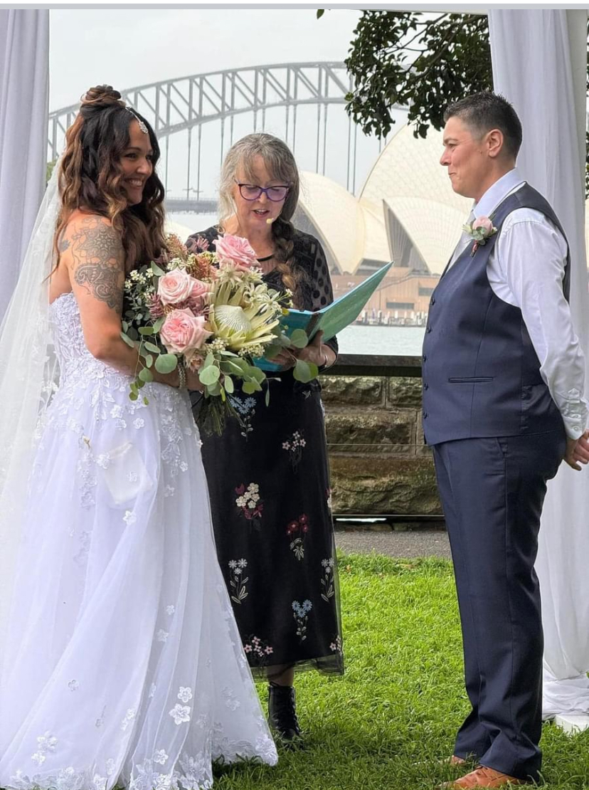 Llynda Nairn Celebrant | 48 Bennett St, Millfield NSW 2325, Australia | Phone: 0425 279 939