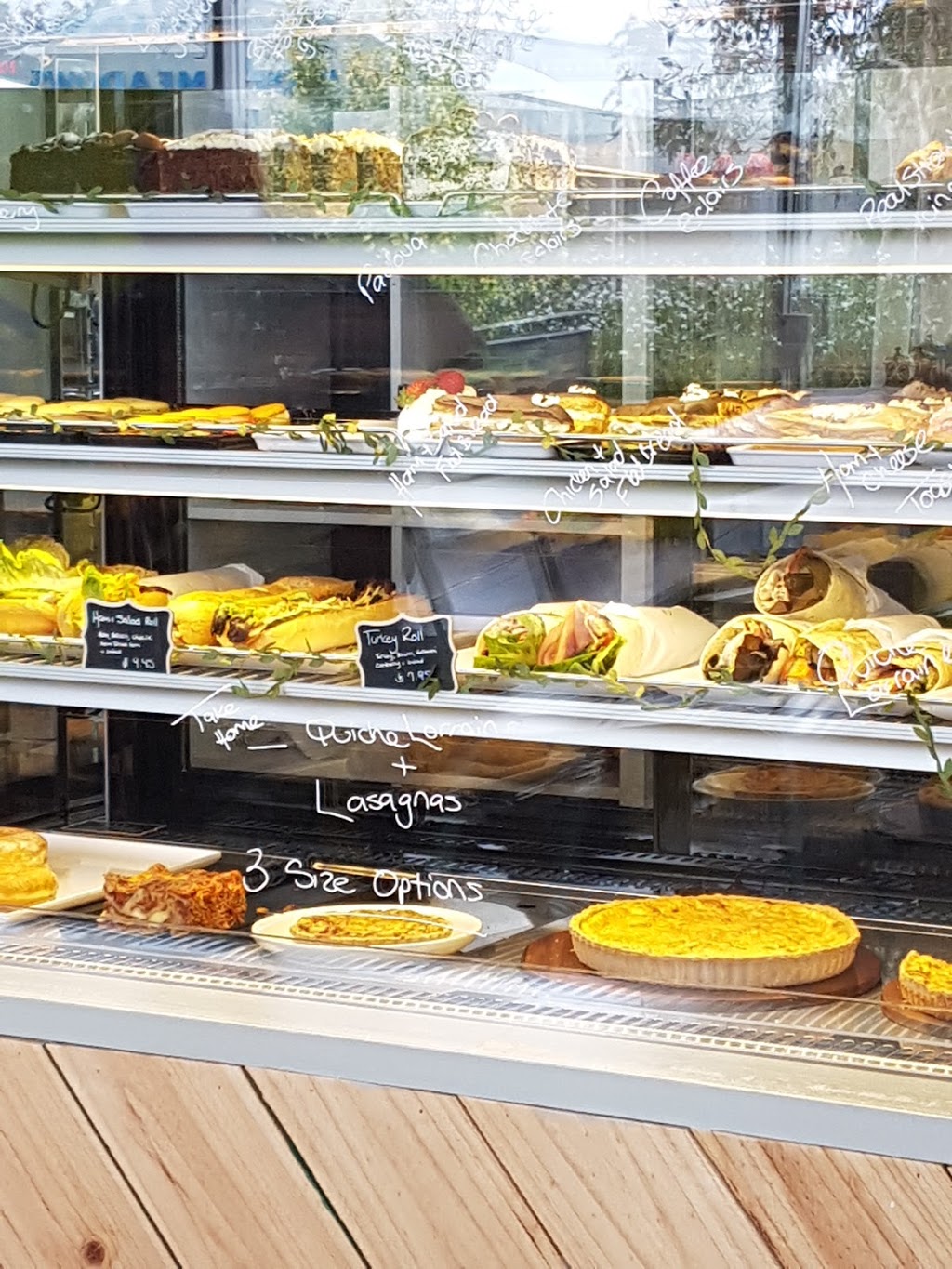 The Indulgent Cafe Bakery & Patisserie | Shop 14/1-9 Prow Dr, Seaford Meadows SA 5169, Australia | Phone: (08) 7079 6494