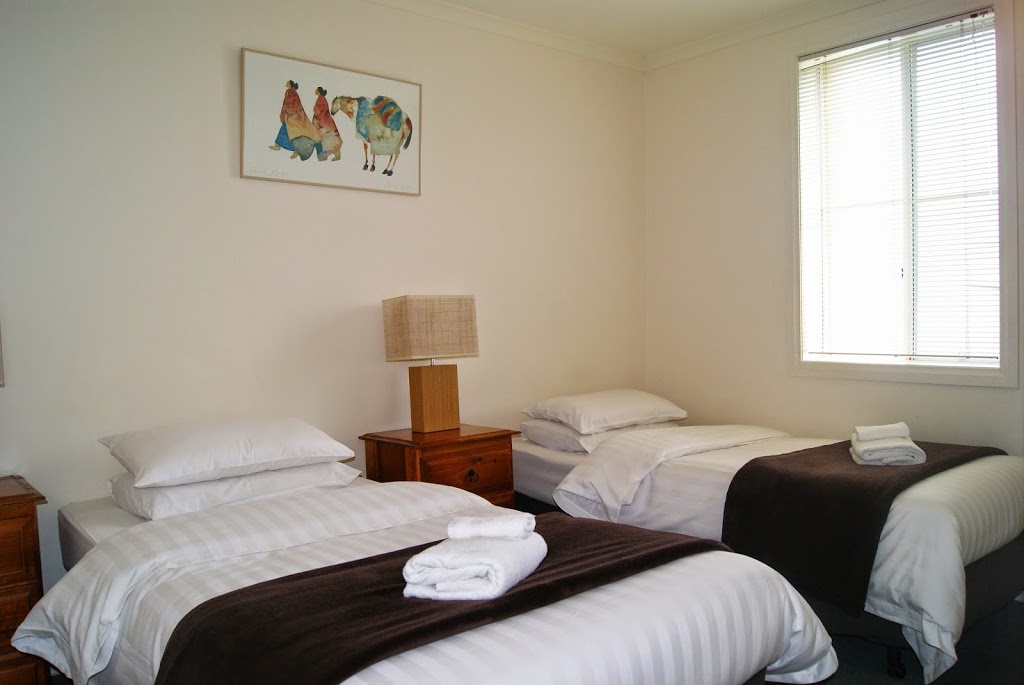 Moonee Valley Views Apartments | lodging | 81-85 Wilson St, Moonee Ponds VIC 3039, Australia | 0393727777 OR +61 3 9372 7777