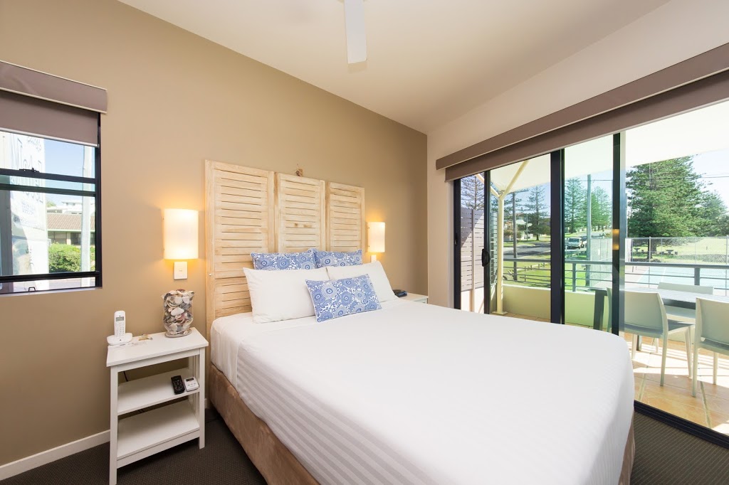 Yamba Beach Motel | lodging | 30 Clarence St, Yamba NSW 2464, Australia | 0266469411 OR +61 2 6646 9411