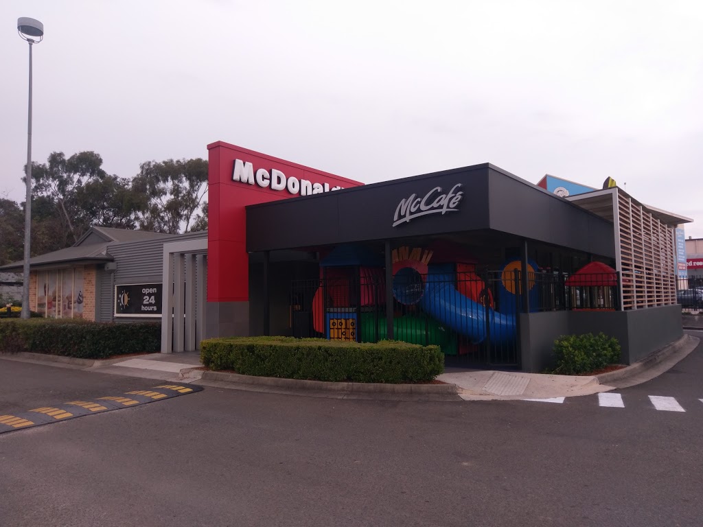 McDonalds Emu Plains | cafe | Cnr Old Bathurst Road &, Russell St, Emu Plains NSW 2750, Australia | 0247357406 OR +61 2 4735 7406