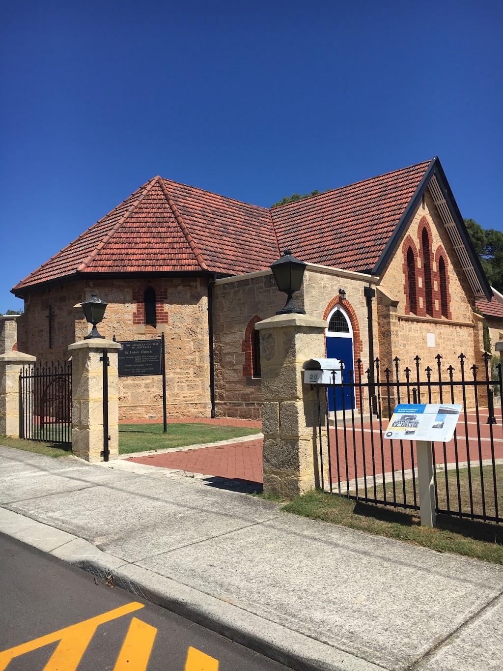 St Lukes Anglican Parish and Op Shop | church | 20 Monument St, Mosman Park WA 6012, Australia | 0893840108 OR +61 8 9384 0108