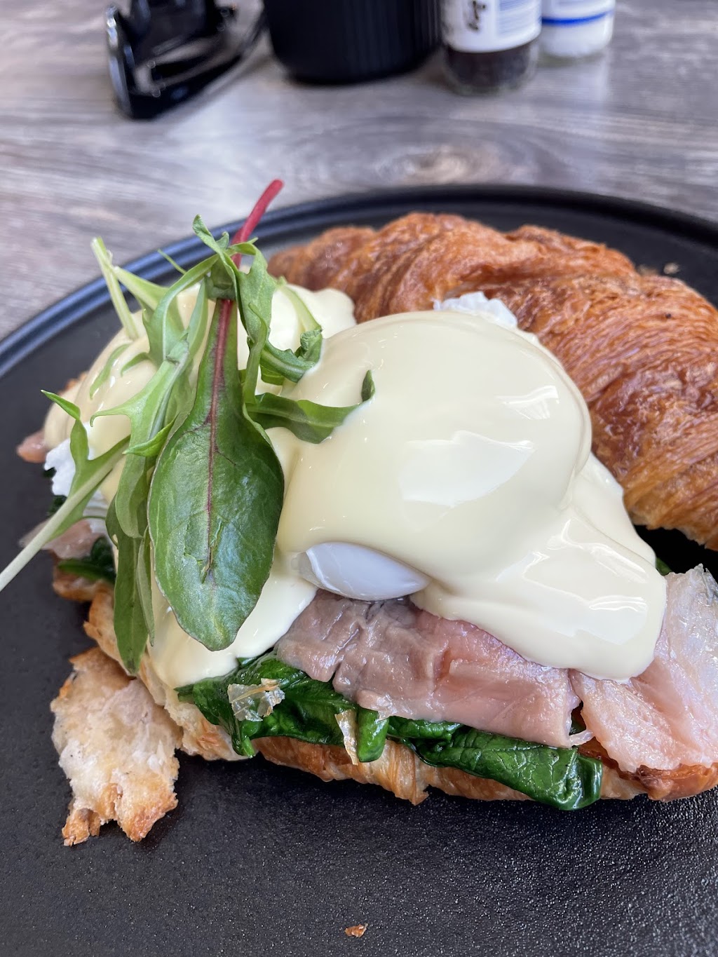 Gogos cafe & Bar | 40 Victoria St, Macedon VIC 3440, Australia | Phone: 0401 149 455