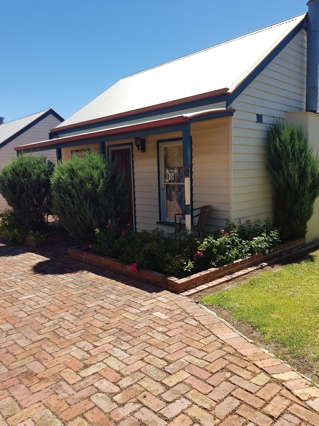 Torquay 1903 Period Cottages | lodging | 20 Parkside Cres, Torquay VIC 3228, Australia | 0352616616 OR +61 3 5261 6616