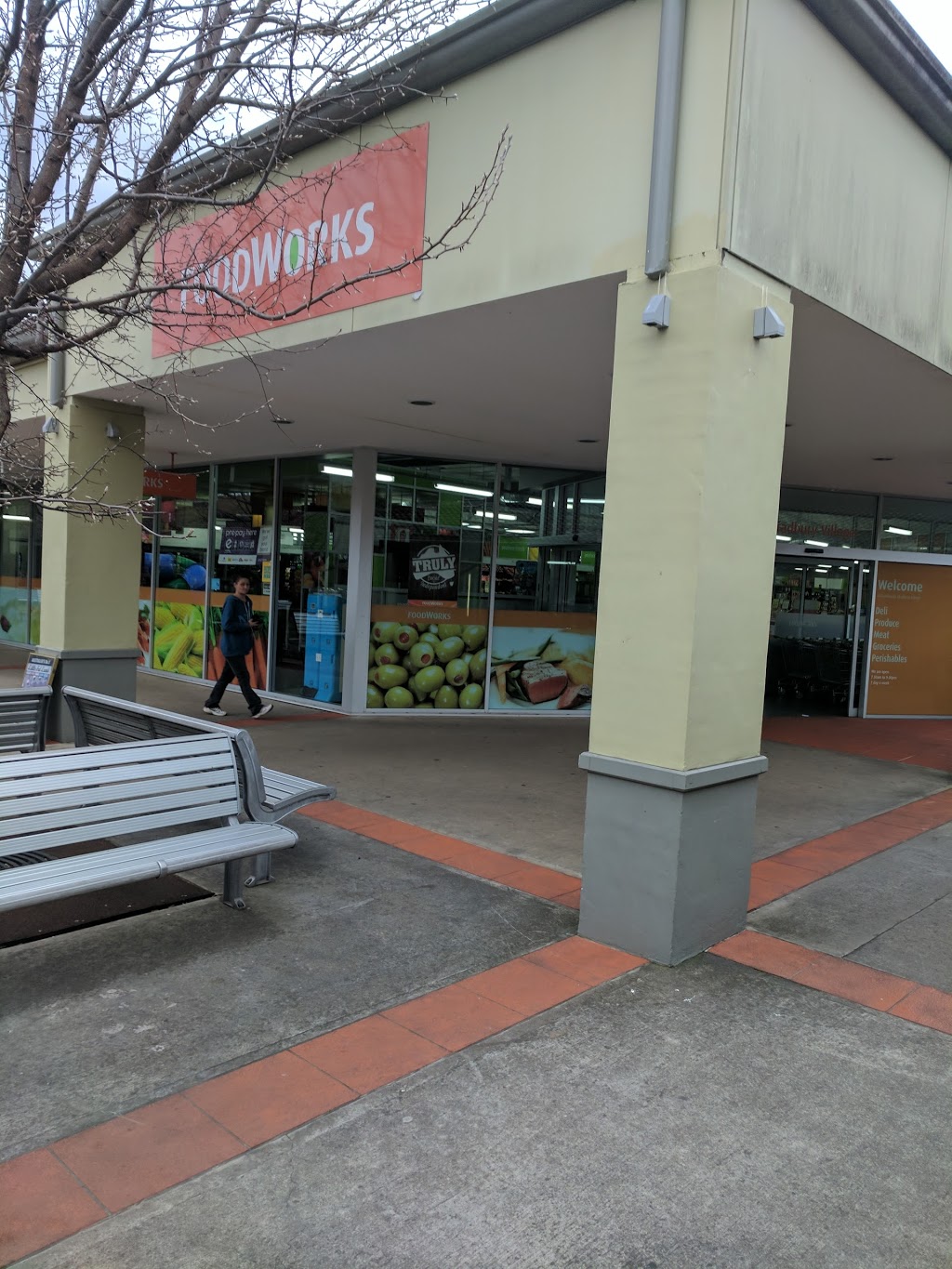 FoodWorks | supermarket | 1A The Pkwy, Bradbury NSW 2560, Australia | 0246251322 OR +61 2 4625 1322