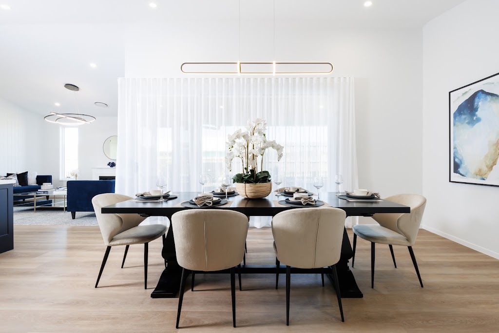 Arista Homes Display Home - Whiterock | 41 Foley Wy, White Rock QLD 4306, Australia | Phone: 0491 042 330