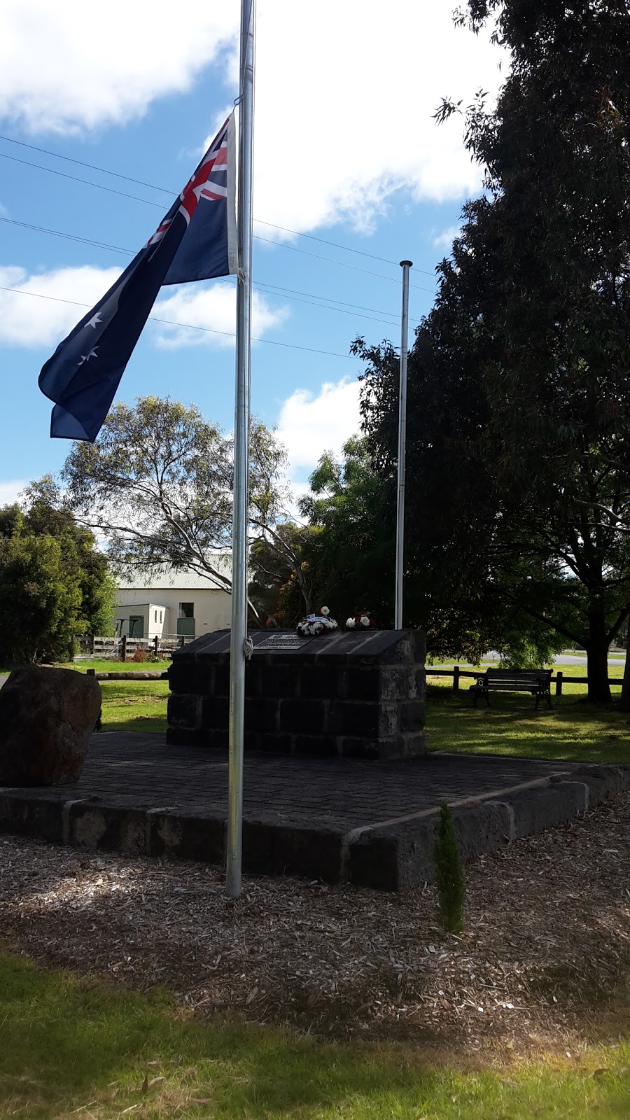 Panmure Memorial | 8830 Princes Hwy, Panmure VIC 3265, Australia