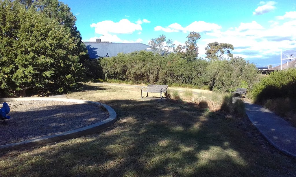 Sarahs Reserve | park | 2 Sophie Pl, Greensborough VIC 3088, Australia