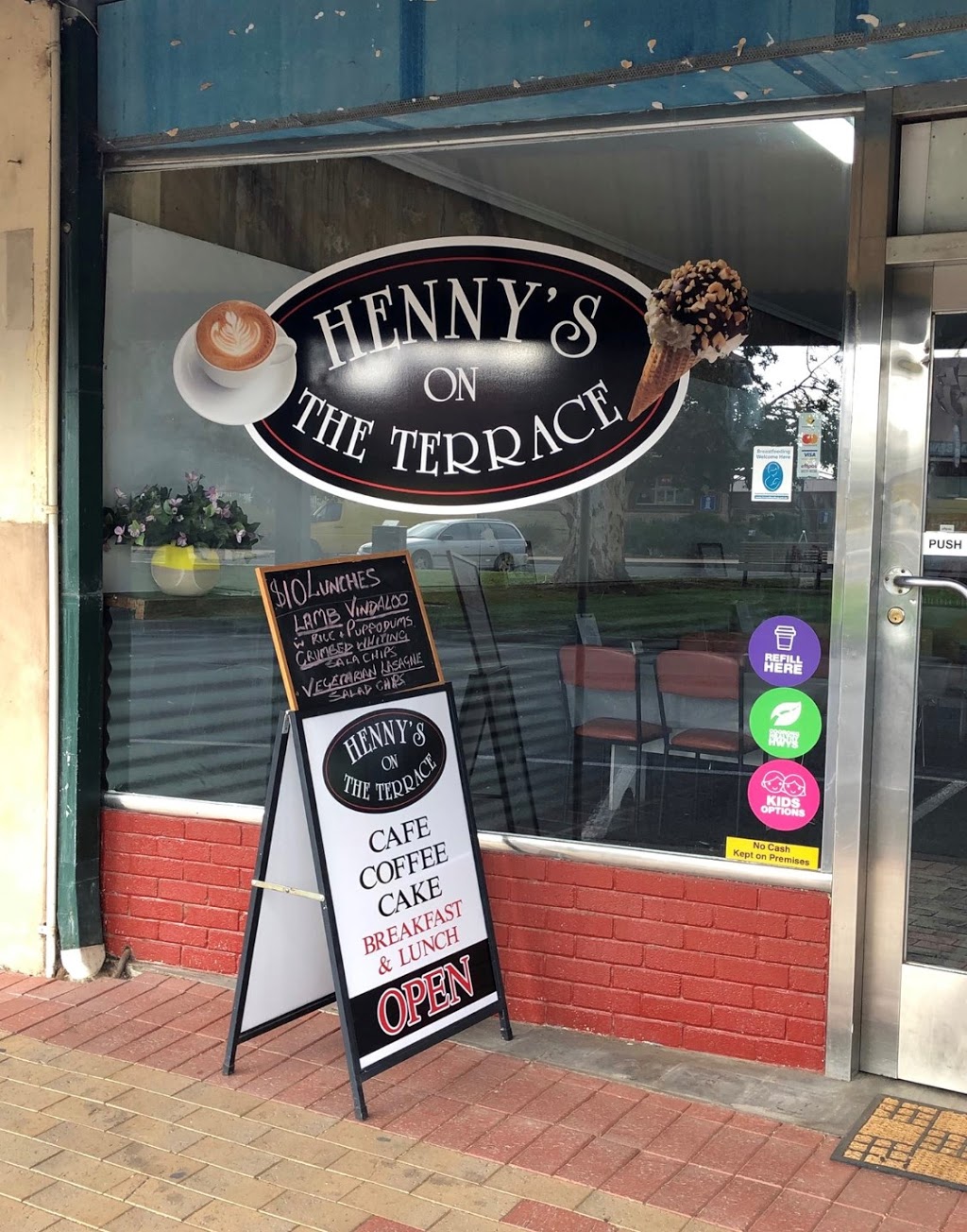 Hennys On The Terrace | cafe | 91 Railway Terrace, Tailem Bend SA 5260, Australia | 0403030417 OR +61 403 030 417