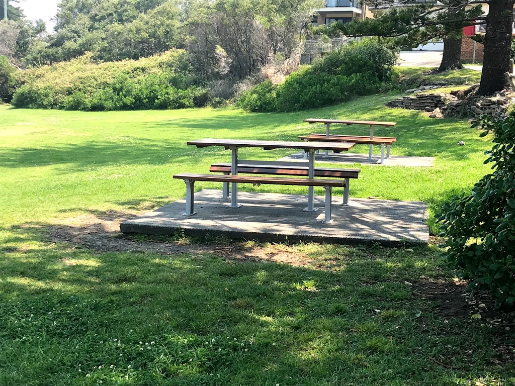 Little Austinmer Beach | park | Lawrence Hargrave Dr at, Little Austinmer Ln, Austinmer NSW 2515, Australia