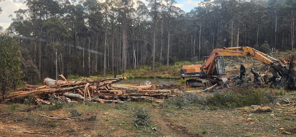 David & Kerrys Earthmoving | Brown Mountain Rd, Campania TAS 7026, Australia | Phone: 0408 357 436