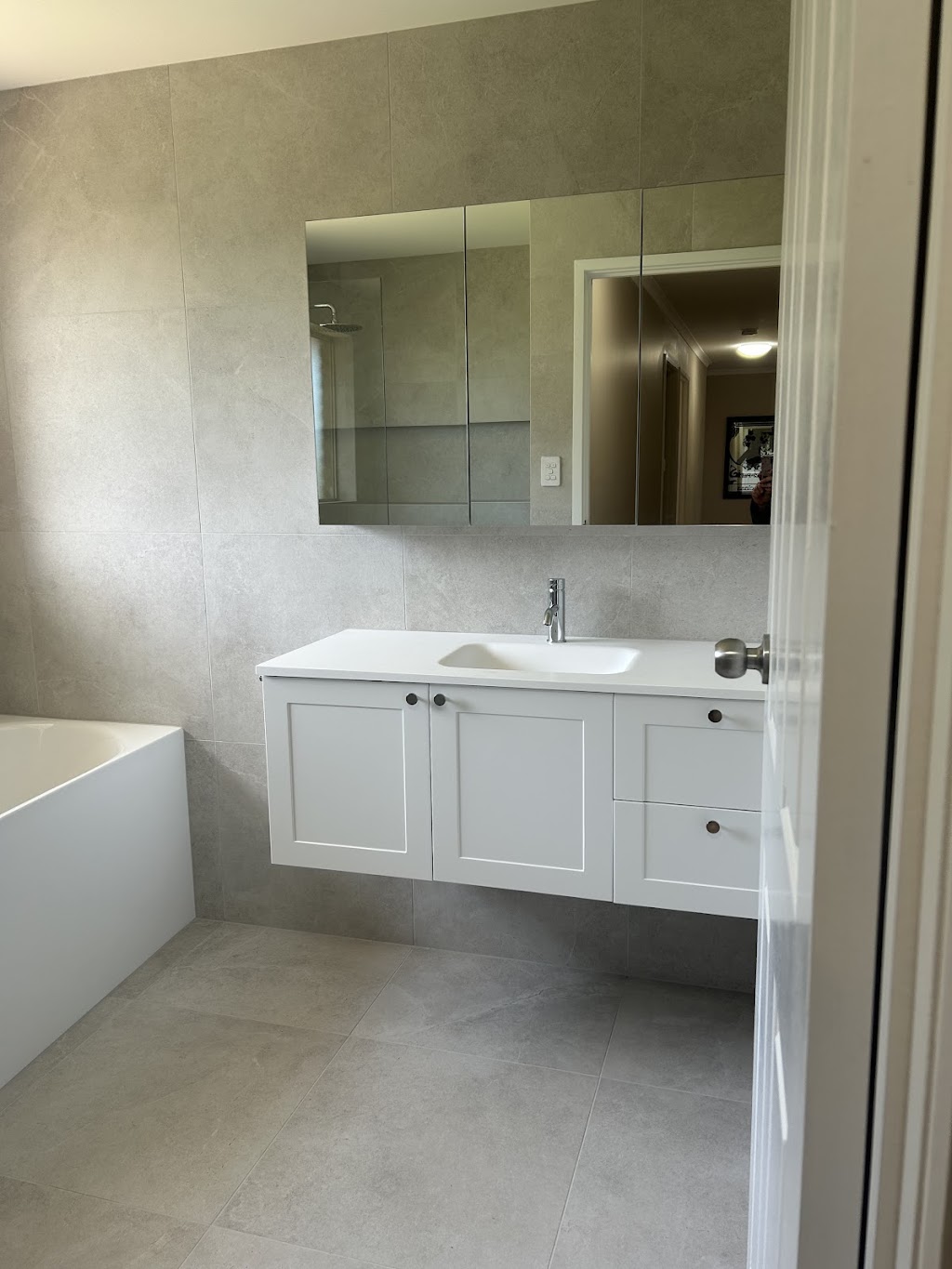 One Take Builders | 9 Cox Dr, Dennes Point TAS 7150, Australia | Phone: 0411 564 003