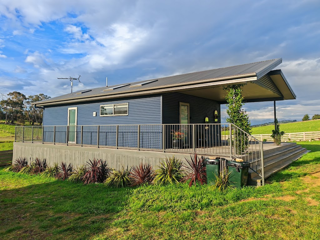 Clifton Beach Villa | 189 Clifton Beach Rd, Clifton Beach TAS 7020, Australia | Phone: 0477 938 232