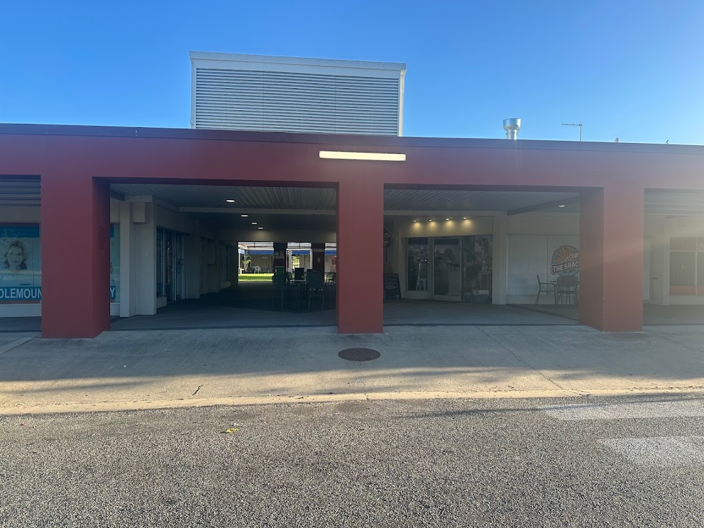 The Shack on Carter | 23 Leichhardt Dr, Middlemount QLD 4746, Australia | Phone: 0448 241 287