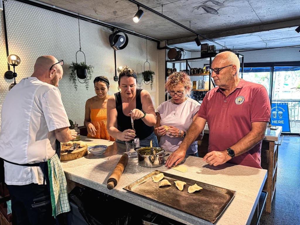 Blue Tongue Kitchen | 100 Mooroondu Rd, Thorneside QLD 4158, Australia | Phone: 0447 786 476