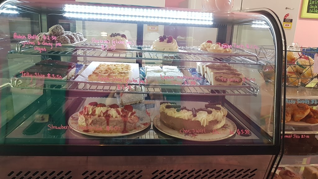 Ambers Sweet Bliss | cafe | 29/31 Victoria St, Nhill VIC 3418, Australia | 0418415756 OR +61 418 415 756