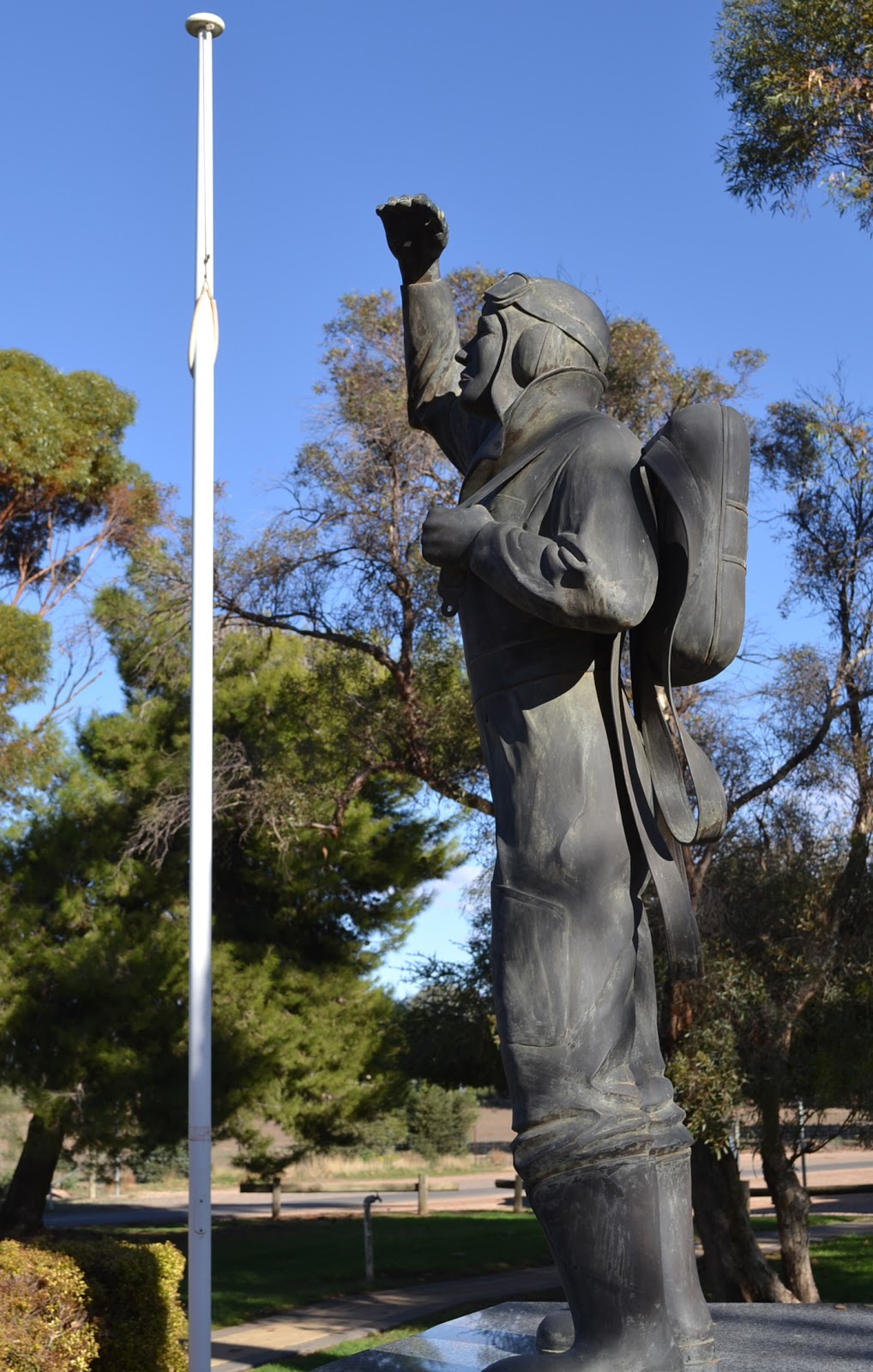Air Force monument | Alan Mathews Dr, Mildura VIC 3500, Australia