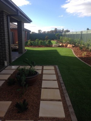 Dubbo Premier Landscapes | 13R Numbardie Dr, Dubbo NSW 2830, Australia | Phone: 0418 638 783