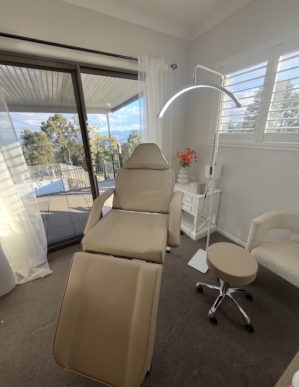 Beauty By Emily Jane | 54 Townsend Rd, Ocean View QLD 4521, Australia | Phone: 0459 106 387