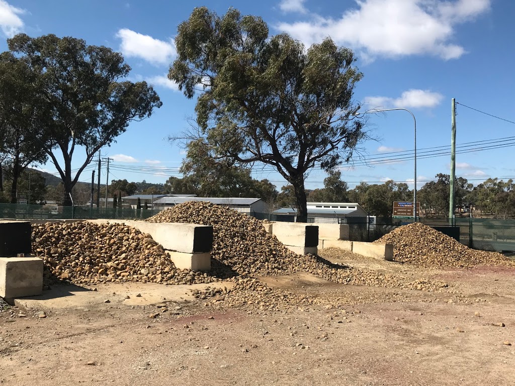 Walls Sand and Gravel Stanthorpe | 1 Texas Rd, Stanthorpe QLD 4380, Australia | Phone: (07) 4681 3138