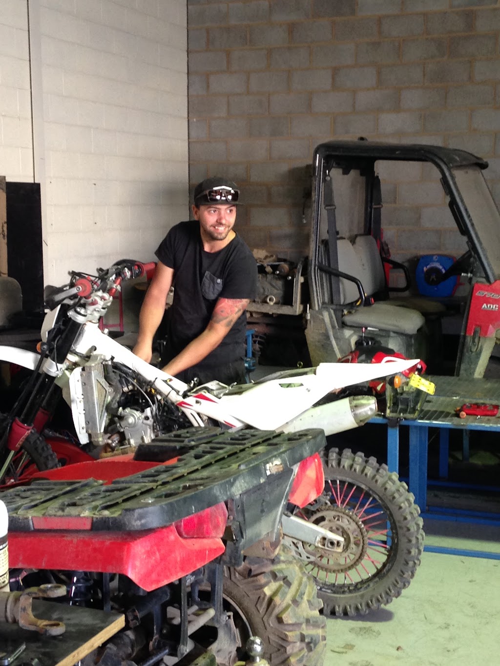 Bike Bits & Mechanical | 22 Davidson St, Oura NSW 2650, Australia | Phone: 0449 698 482