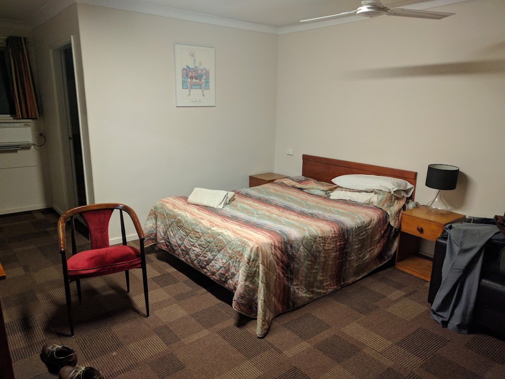 Cobar Town & Country Motor Inn | 52 Marshall St, Cobar NSW 2835, Australia | Phone: (02) 6836 1244