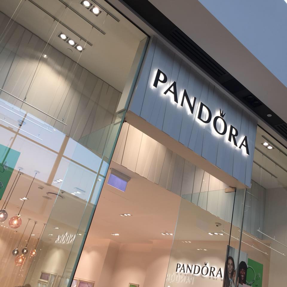 Pandora Chermside | jewelry store | Shop 1 Westfield Chermside, 2646, Gympie Rd, Chermside QLD 4032, Australia | 0738615836 OR +61 7 3861 5836