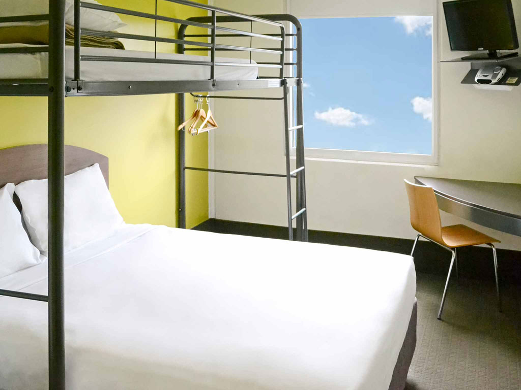 ibis budget Sydney Airport | lodging | 5 Ross Smith Ave, Mascot NSW 2020, Australia | 0283391840 OR +61 2 8339 1840