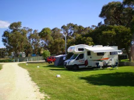 Miami Holiday Park | 617 Old Coast Rd, Falcon WA 6210, Australia | Phone: (08) 9534 2127