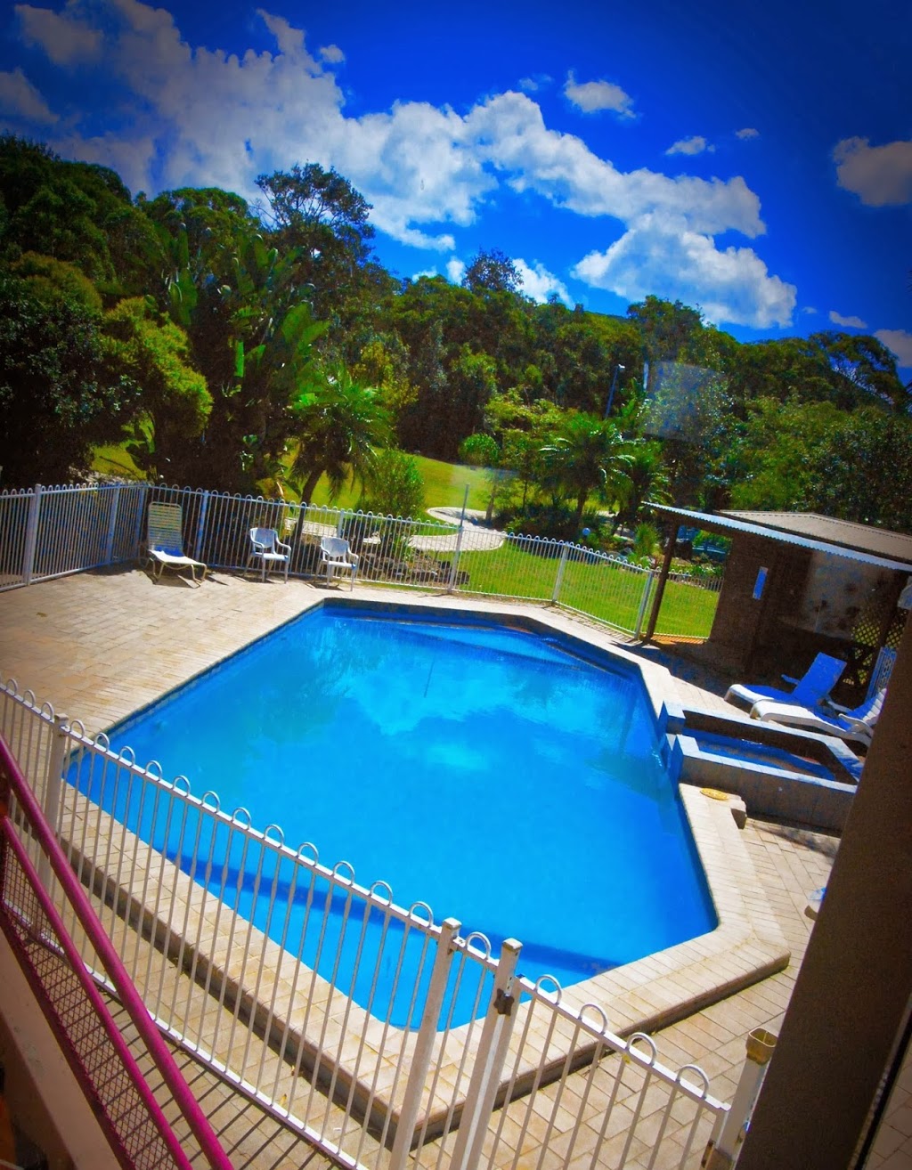 Apollo Resort | lodging | 871 The Entrance Rd, Wamberal NSW 2260, Australia | 0243852099 OR +61 2 4385 2099