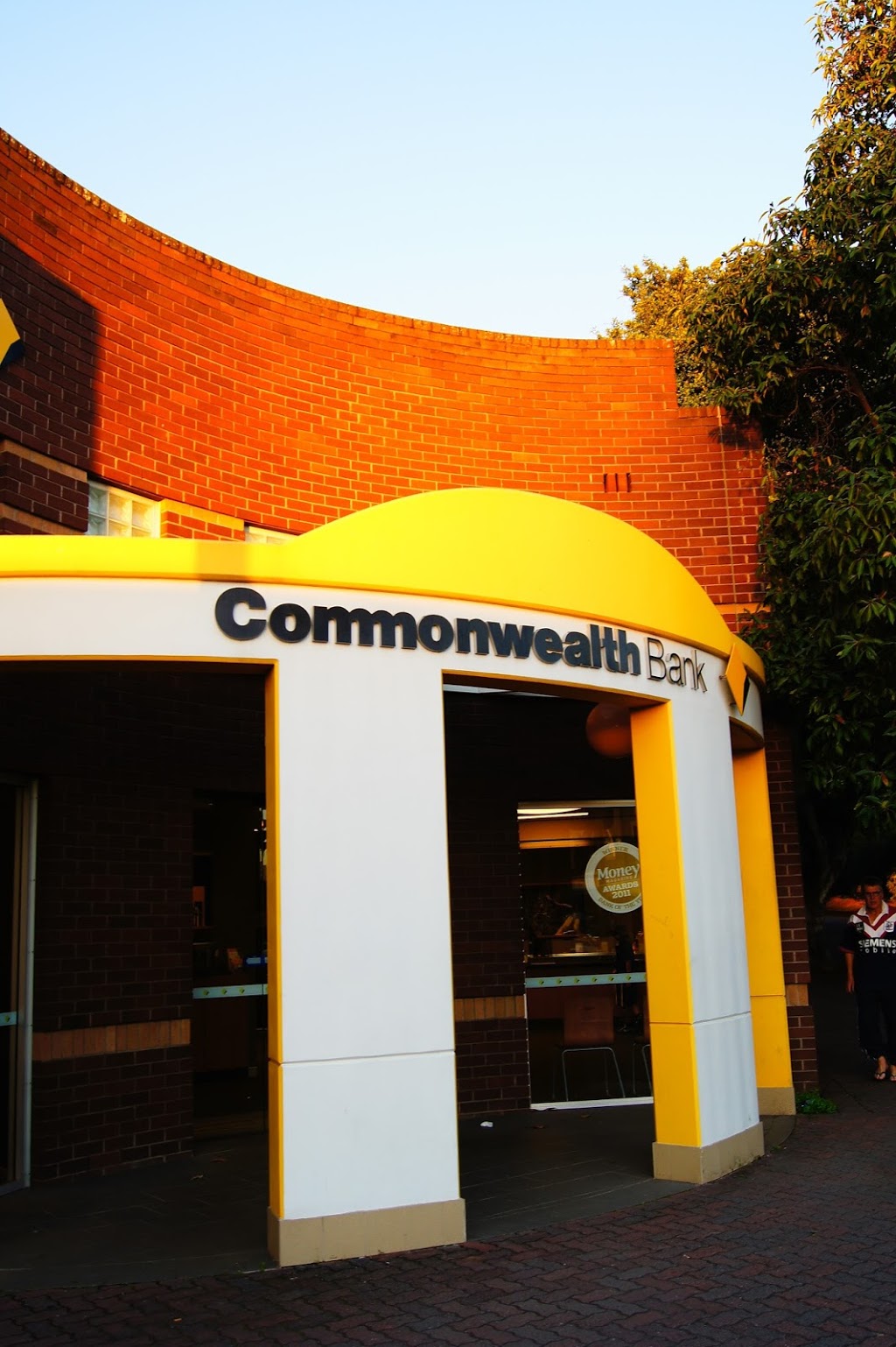 Commonwealth Bank | 45 Bridge St, Muswellbrook NSW 2333, Australia | Phone: 13 22 21