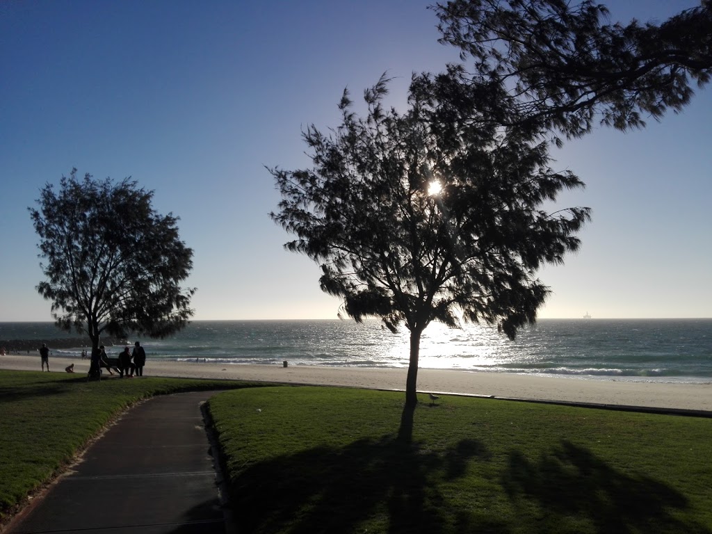 Helston Park | park | Helston Ave, City Beach WA 6015, Australia