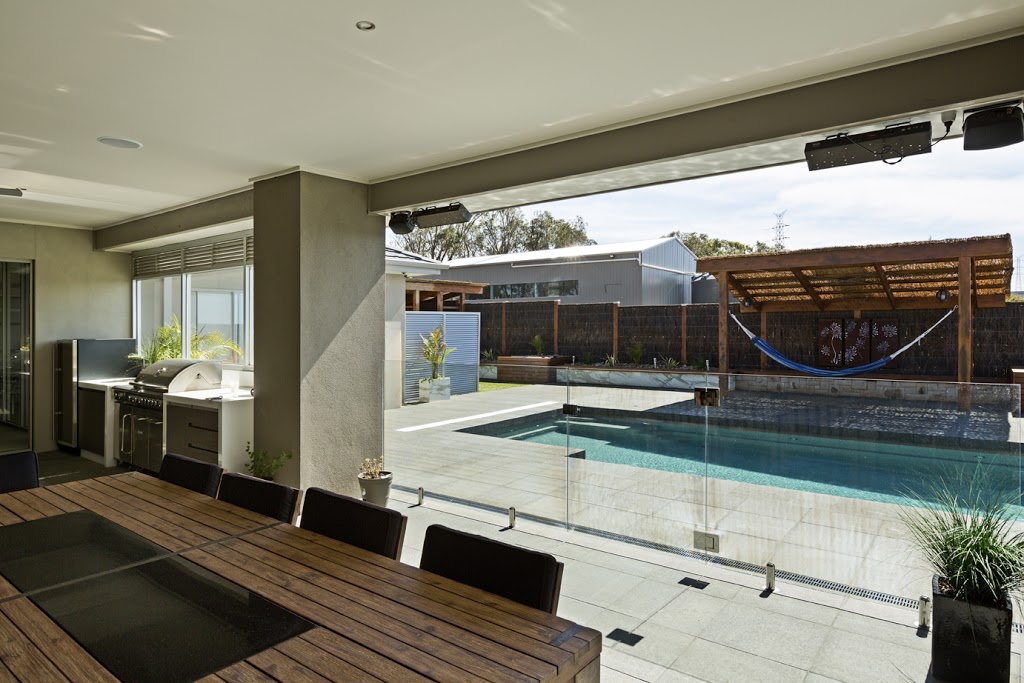 Gordon Ave Pools & Spas | 6-8 Gordon Ave, Geelong West VIC 3218, Australia | Phone: (03) 5221 3422