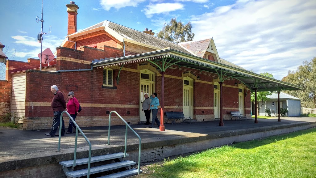 Yea Railway Station | park | 12 Station St, Yea VIC 3717, Australia
