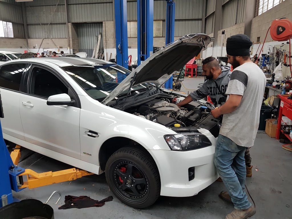 Indo Oz Automotive | 7 Custom Rd, Tullamarine VIC 3043, Australia | Phone: 0425 418 106