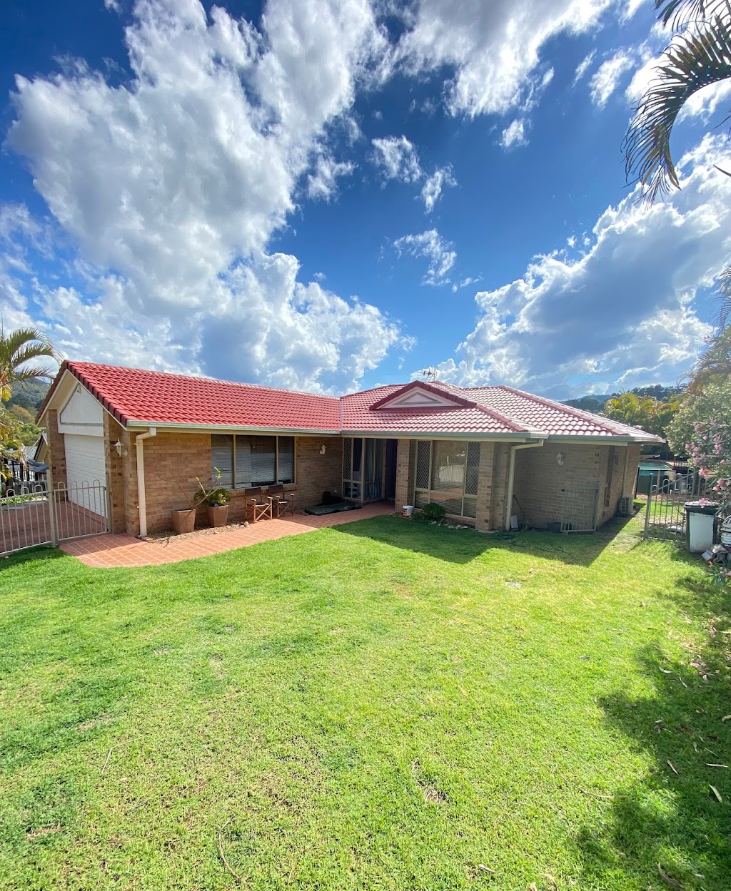 JD Roof Restorations | 96 Armstrong Way, Highland Park QLD 4221, Australia | Phone: 0405 615 455