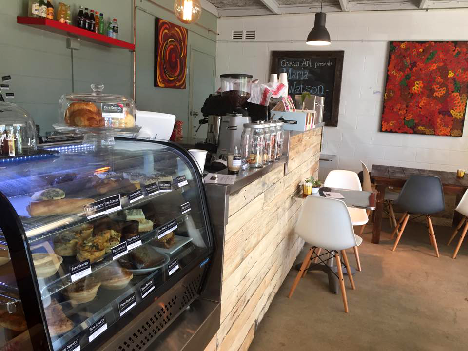 Fare Cravin cafe | 209 Brisbane Water Dr, Point Clare NSW 2250, Australia | Phone: (02) 4349 5523