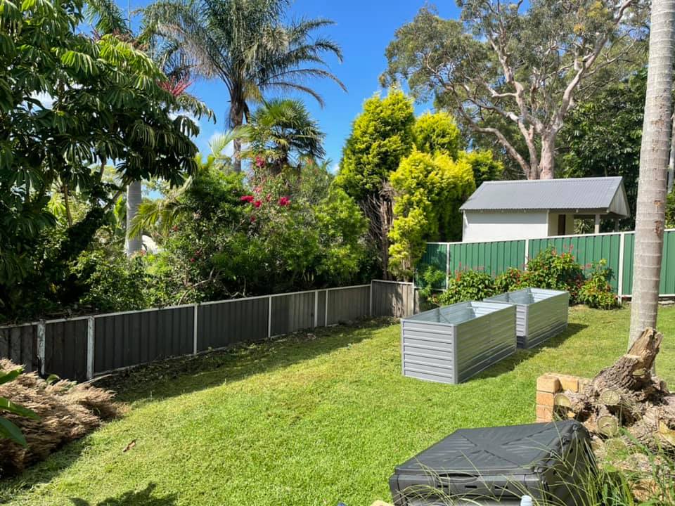 A Plus Lawn Maintenance | 45 Parraweena Rd, Gwandalan NSW 2259, Australia | Phone: 0456 207 331